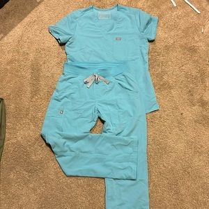 Figs set! XS top and XS petite pants.